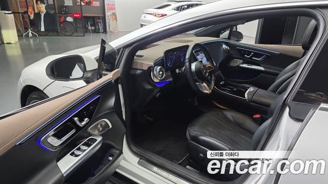 Mercedes-Benz EQE 2023 — ფოტო 6/35