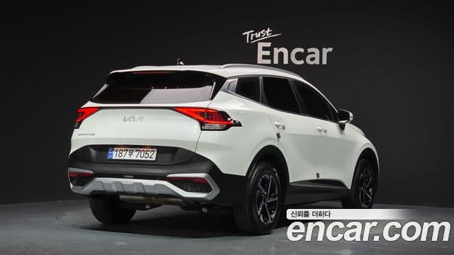 Kia Sportage 2022 — Şəkil 28/32