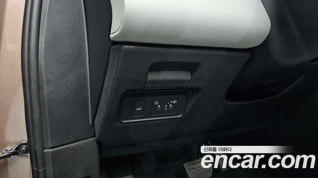 Land Rover Range Rover Evoque 2025 — Şəkil 31/37