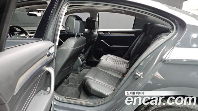 Volkswagen Passat GT 2021 — Şəkil 32/32