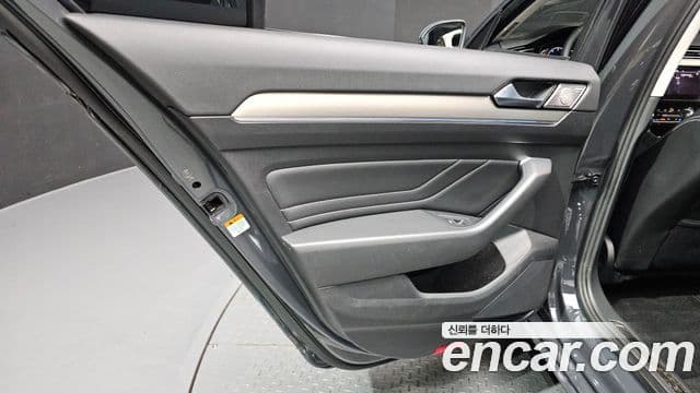 Volkswagen Passat GT 2021 — Şəkil 21/32