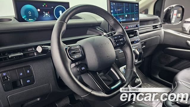 Hyundai Staria 2026 — Фото 13/20