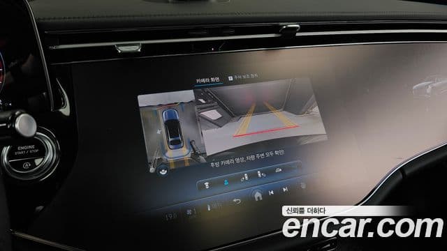 Mercedes-Benz E-Class 2024 — Photo 4/33