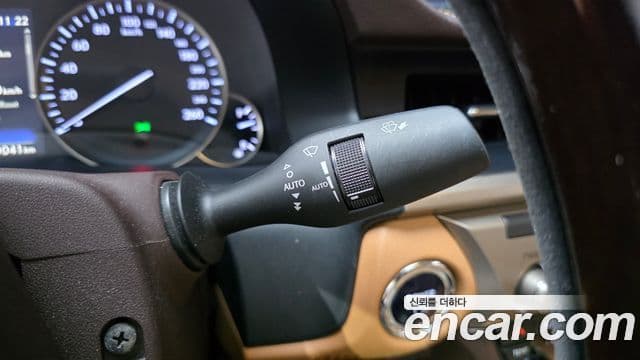 Lexus ES300h 2018 — Şəkil 10/30