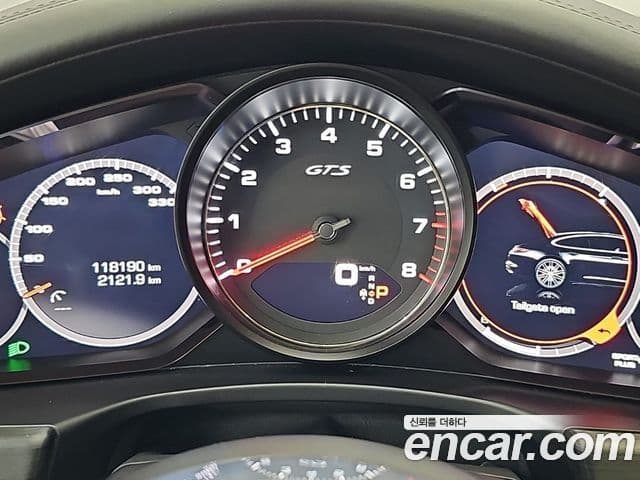 Porsche Panamera 2019 — Photo 2/9