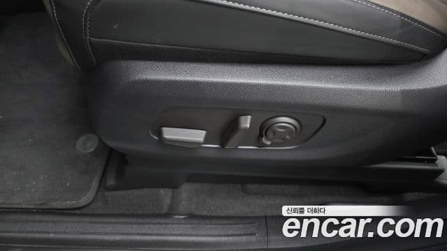 Kia Carnival 2024 — Photo 14/38