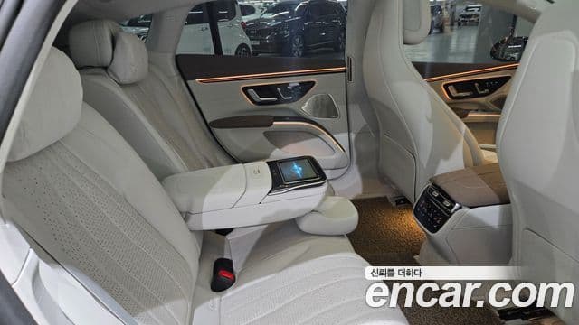 Mercedes-Benz EQS 2022 — ფოტო 8/20