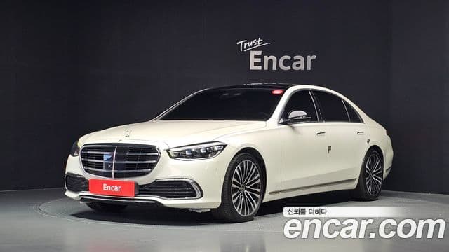 Mercedes-Benz S-Class 2023 — Photo 20/34