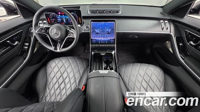 Mercedes-Benz S-Class 2023 — Photo 23/34