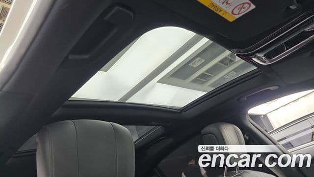 Mercedes-Benz S-Class 2023 — Photo 24/34