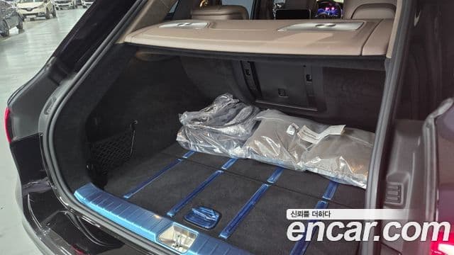 Mercedes-Benz EQS SUV 2025 — Photo 17/20