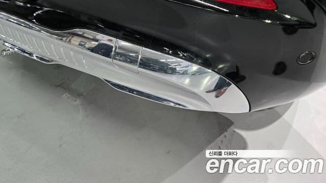 Mercedes-Benz EQS SUV 2025 — Photo 6/20