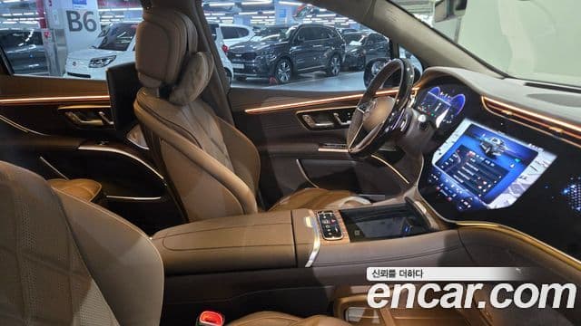 Mercedes-Benz EQS SUV 2025 — Photo 16/20