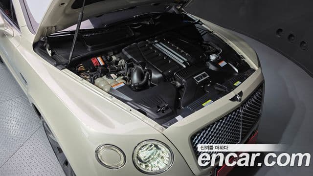 Bentley Bentayga 2018 — Photo 15/20