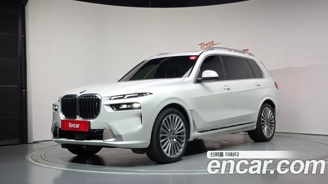 BMW X7 2025 — Photo 29/33