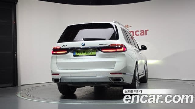 BMW X7 2025 — Photo 11/33