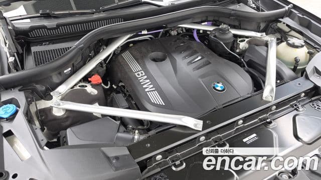 BMW X7 2025 — Photo 30/33