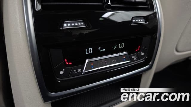 BMW X7 2025 — Photo 16/33