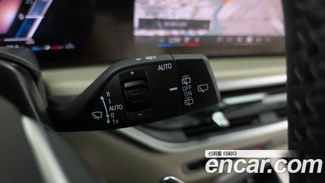 BMW X7 2025 — Photo 15/33