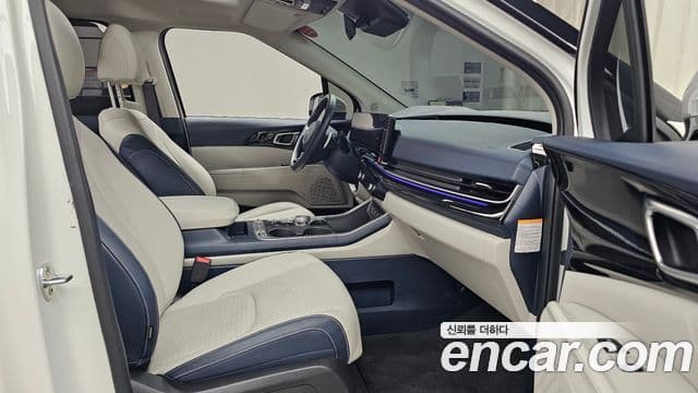 Kia Carnival 2024 — Photo 30/35
