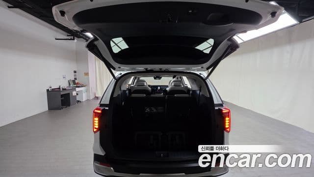 Kia Carnival 2024 — Photo 1/35