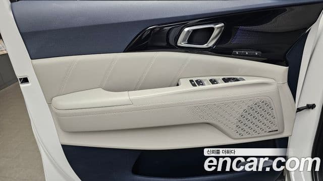 Kia Carnival 2024 — Photo 7/35