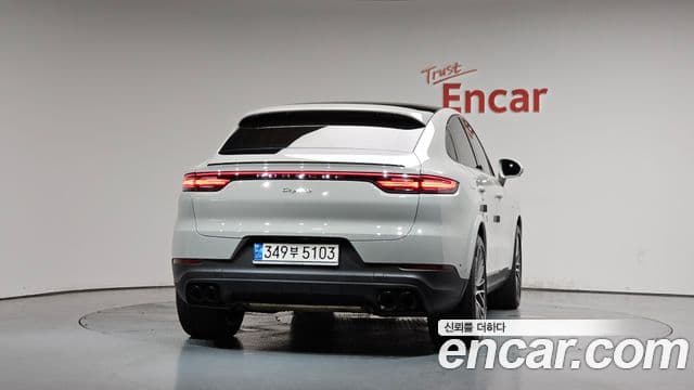 Porsche Cayenne 2023 — Photo 3/33