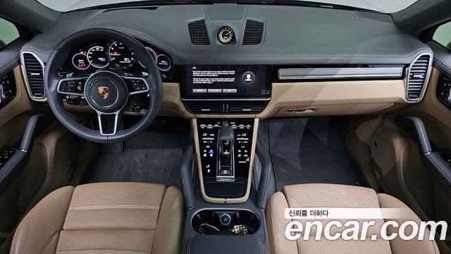 Porsche Cayenne 2023 — Photo 31/33