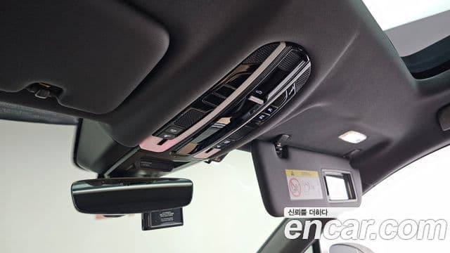 Porsche Cayenne 2023 — Photo 6/33