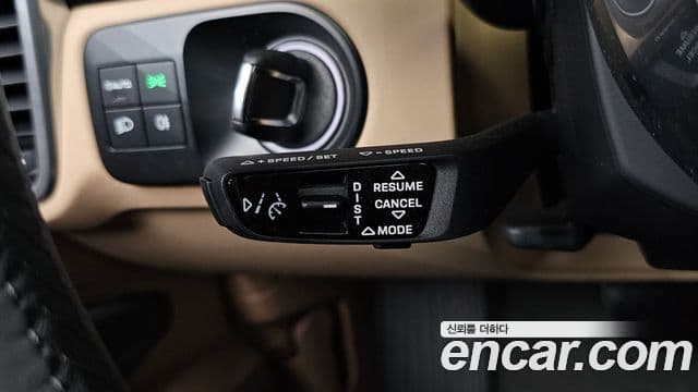 Porsche Cayenne 2023 — Photo 21/33