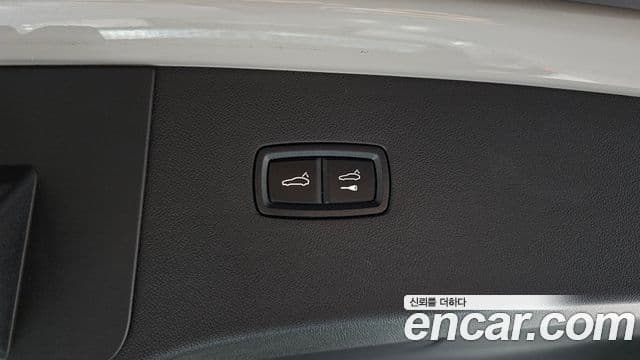 Porsche Cayenne 2023 — Photo 5/33