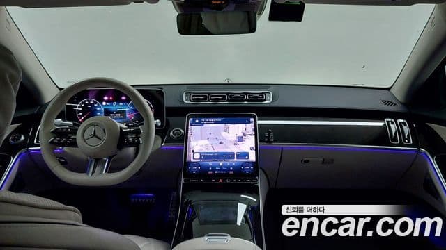 Mercedes-Benz S-Class 2025 — Photo 8/18