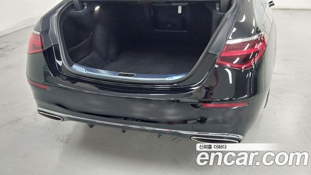 Mercedes-Benz S-Class 2025 — Photo 15/18