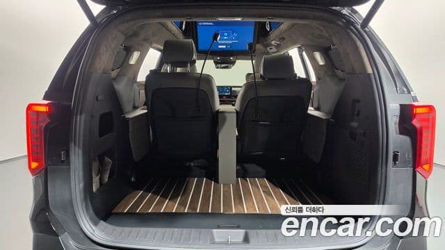Kia Carnival 2025 — Фото 18/20