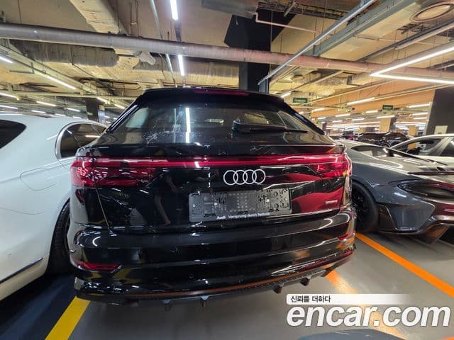 Audi Q8 2026 — Şəkil 4/9