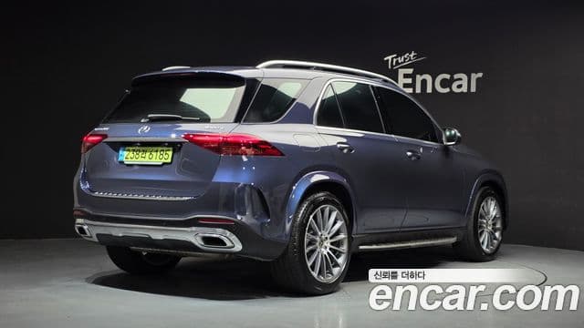 Mercedes-Benz GLE-Class 2024 — Photo 12/39