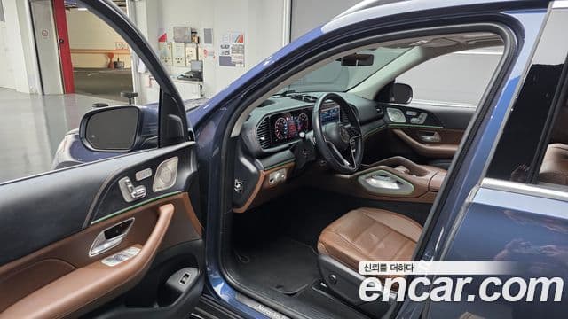 Mercedes-Benz GLE-Class 2024 — Photo 6/39
