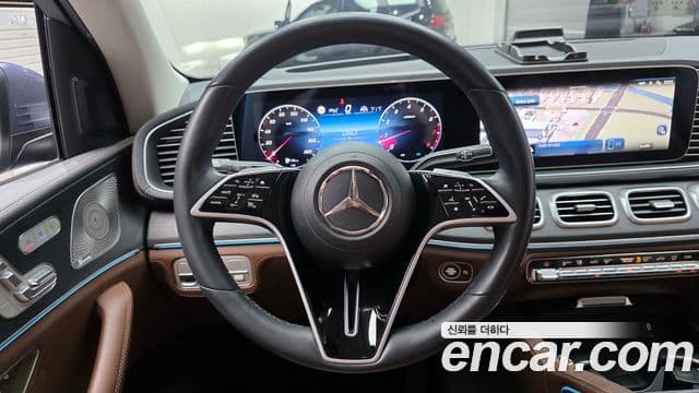 Mercedes-Benz GLE-Class 2024 — Photo 16/39