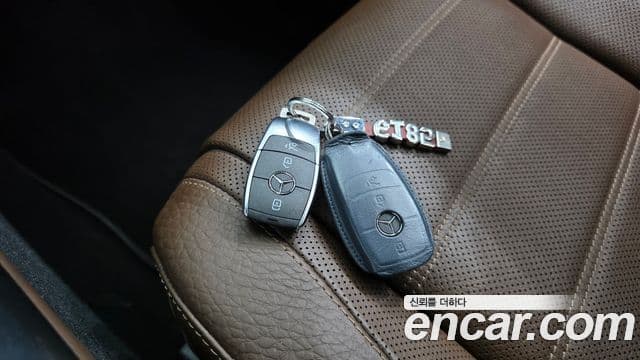 Mercedes-Benz GLE-Class 2024 — Photo 30/39