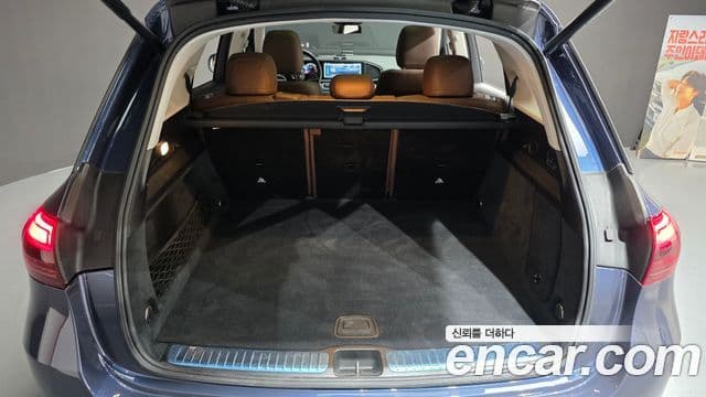 Mercedes-Benz GLE-Class 2024 — Photo 28/39