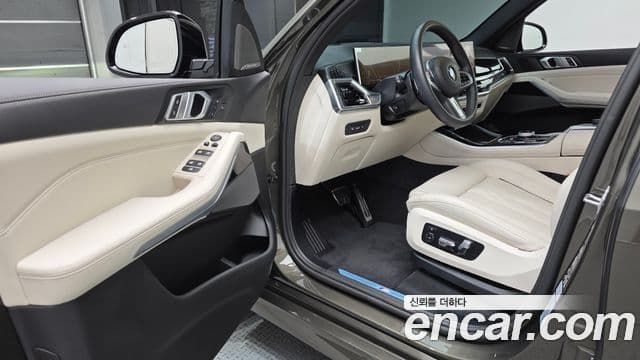 BMW X5 2025 — Photo 28/33