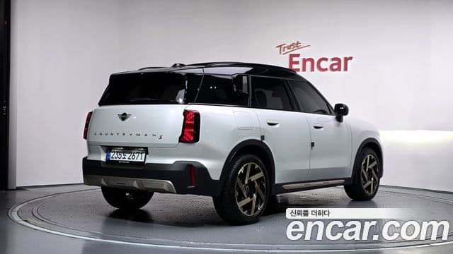 Mini Cooper S Countryman 2025 — Фото 2/20