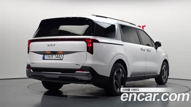 Kia Carnival 2024 — Фото 2/20