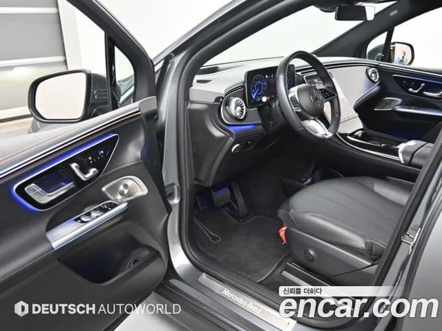 Mercedes-Benz EQE SUV 2025 — ფოტო 16/20