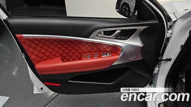Genesis G70 2022 — ფოტო 10/37