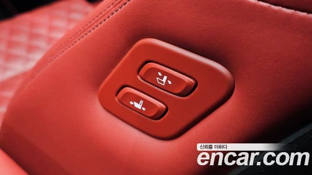 Genesis G70 2022 — ფოტო 1/37