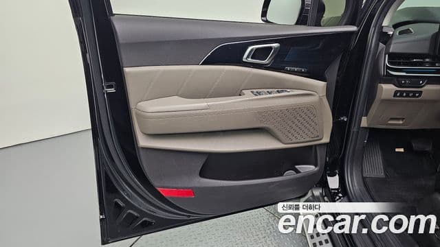 Kia Carnival 2025 — Photo 19/34
