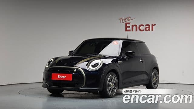 Mini Cooper Electric 2023 — ფოტო 6/20