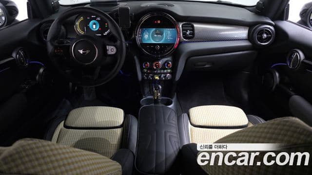 Mini Cooper Electric 2023 — ფოტო 2/20