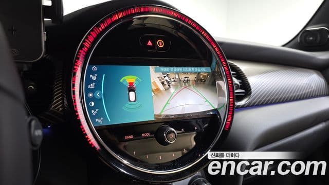 Mini Cooper Electric 2023 — ფოტო 5/20
